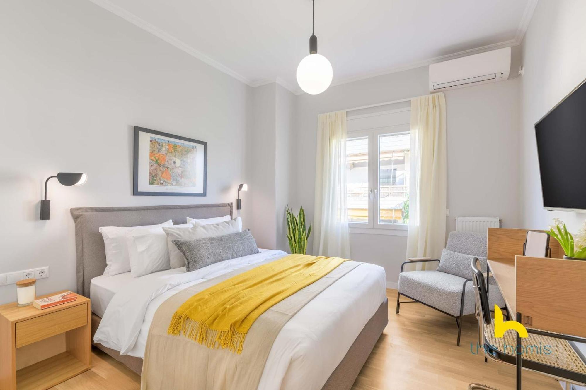 Sun-Splashed 2-Bdr Corner Apartment With Hillside Views! Athena Bagian luar foto